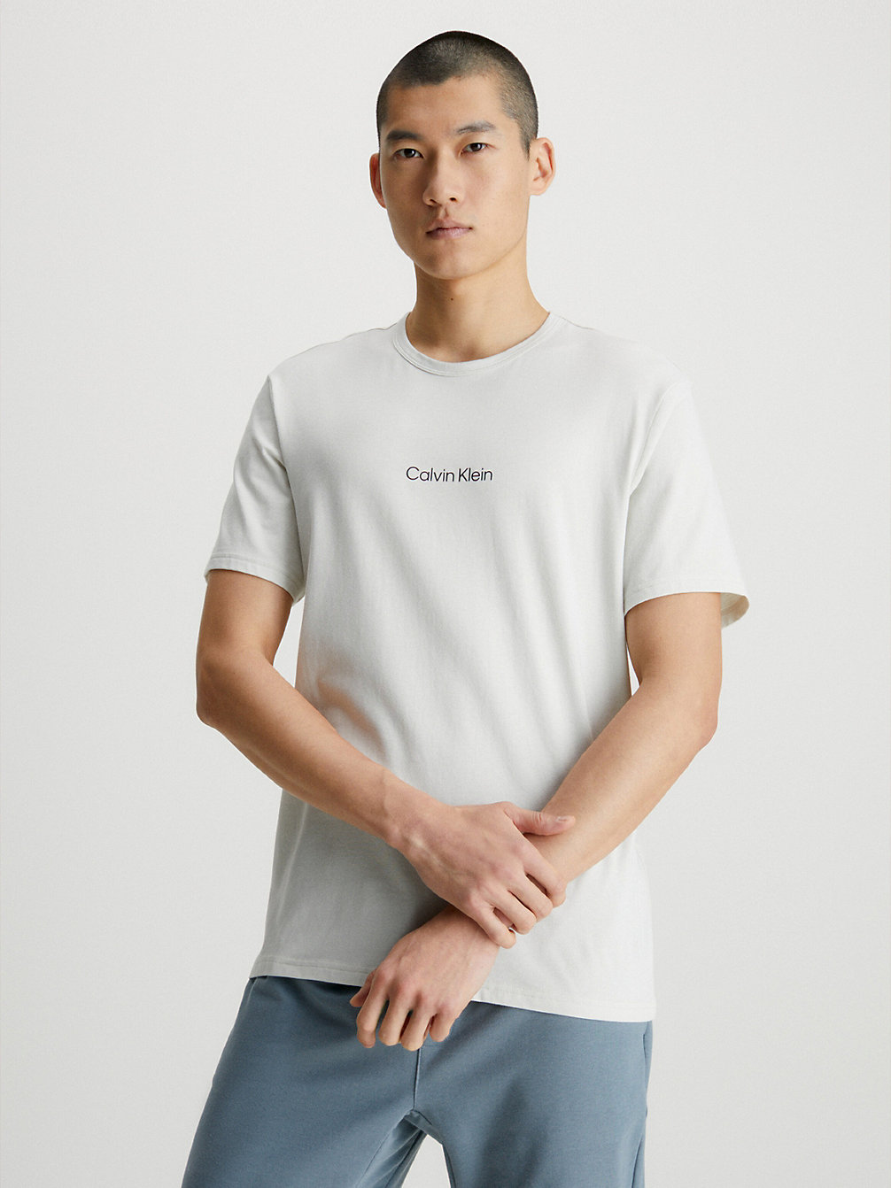Camiseta De Estar Por Casa - Modern Structure > SILVER BIRCH > undefined hombre > Calvin Klein