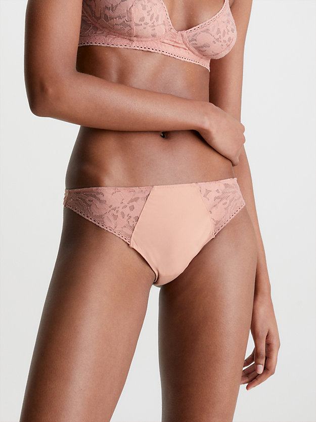 GENTLE Thong - Ultra Soft Lace for women CALVIN KLEIN