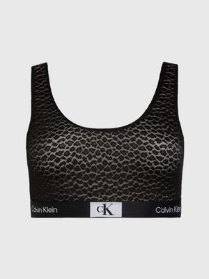 Rebajas en ropa interior y básicos de Calvin Klein para mujer y hombre