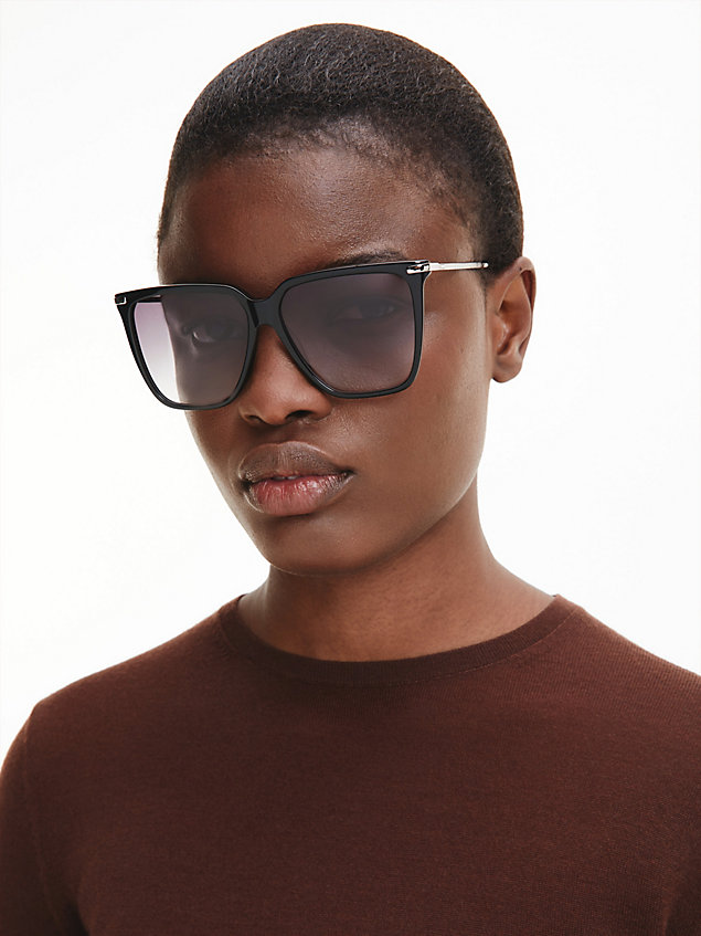 lunettes de soleil rectangulaires ck22531s black pour femmes calvin klein