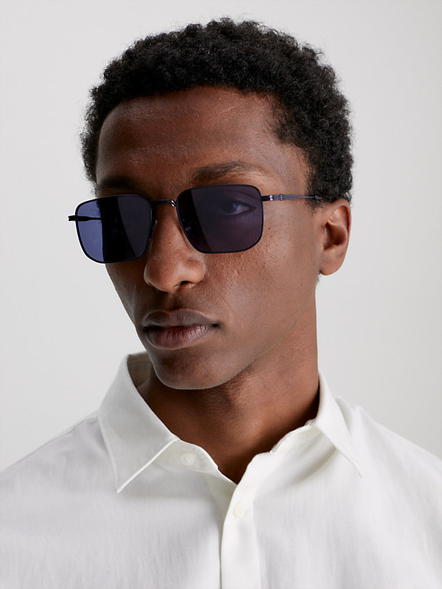 black prostokątne okulary przeciwsłoneczne ck23101s dla mężczyźni - calvin klein