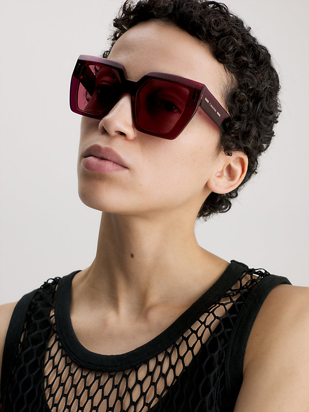 lunettes de soleil carrées ck23502s pink pour femmes calvin klein