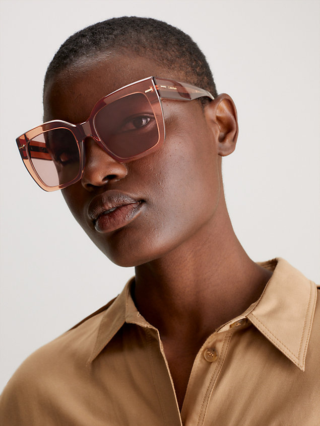 lunettes de soleil rectangulaires ck23508s brown pour femmes calvin klein