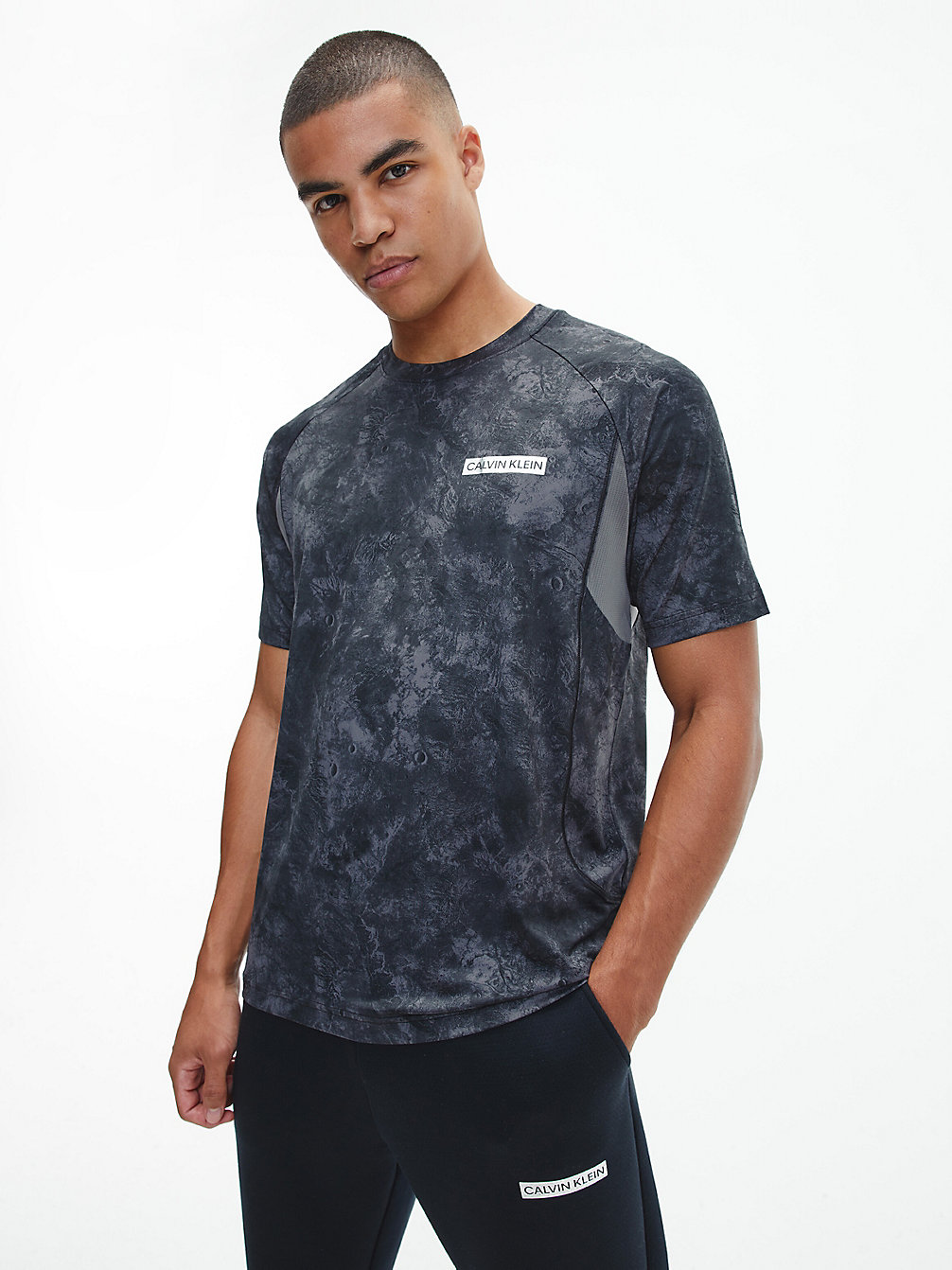 CK BLACK/ CYBER YELLOW Gym-T-Shirt Aus Recyceltem Polyester undefined Herren Calvin Klein