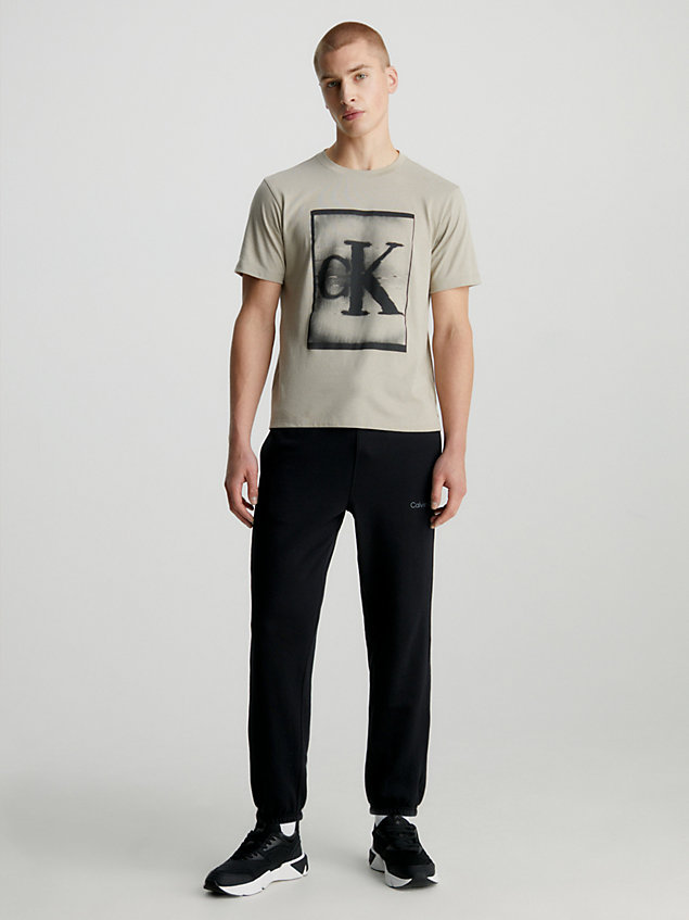 khaki logo gym t-shirt for men ck performance