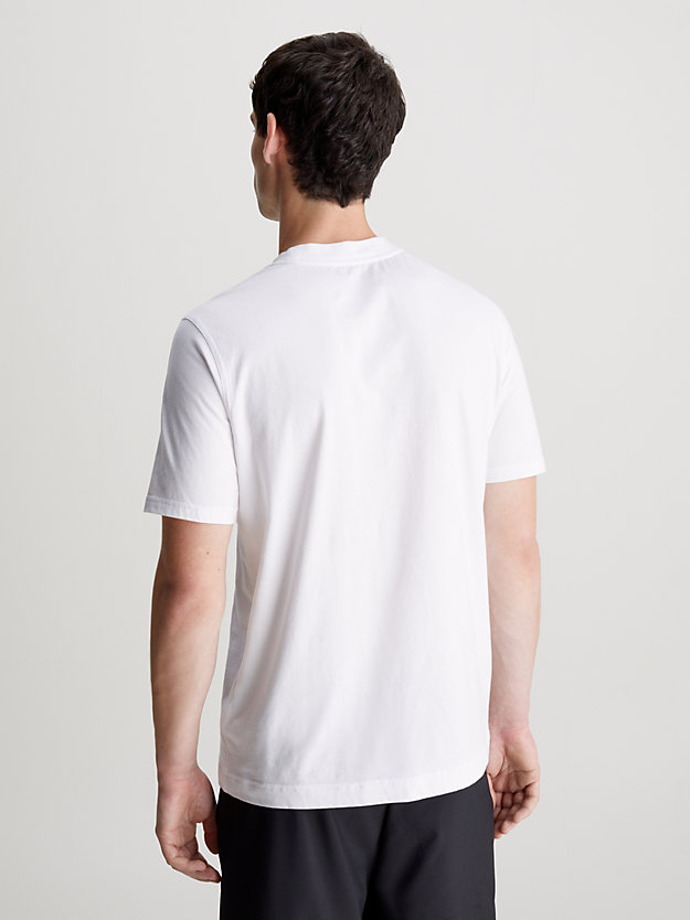 brilliant white gym t-shirt for men 