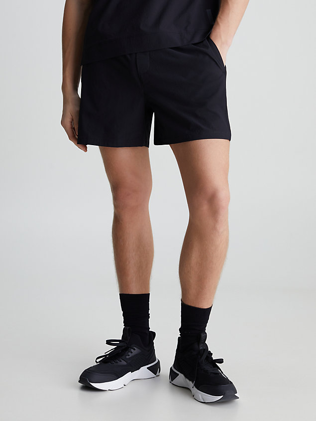 black szorty sportowe z marszczonego materiału dla mężczyźni - 
