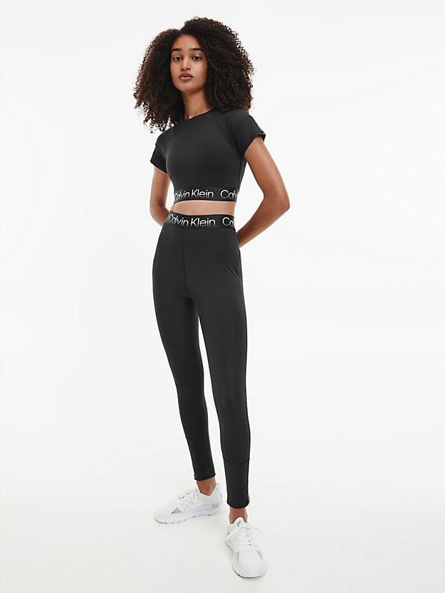 BLACK BEAUTY T-shirt sportowy o skróconym kroju z przetworzonych materiałów dla Kobiety CK PERFORMANCE