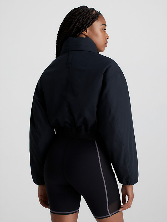 chaqueta cropped con relleno black de mujer ck performance