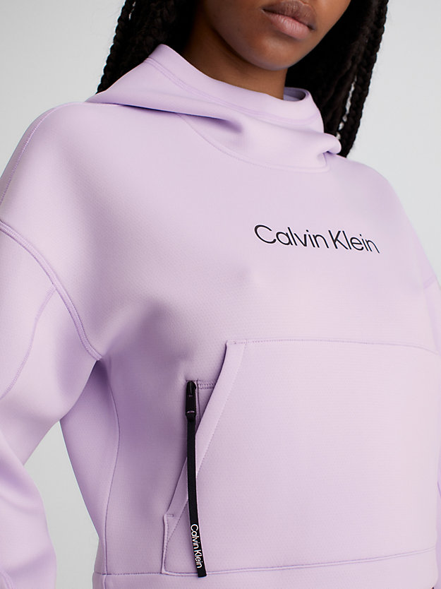 pastel lilac bluza z kapturem z logo o krótkim fasonie dla kobiety - ck performance