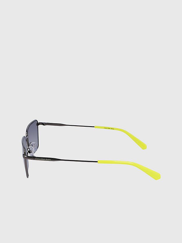 dark ruthenium/gray prostokątne okulary przeciwsłoneczne ckj22217s dla unisex - calvin klein jeans