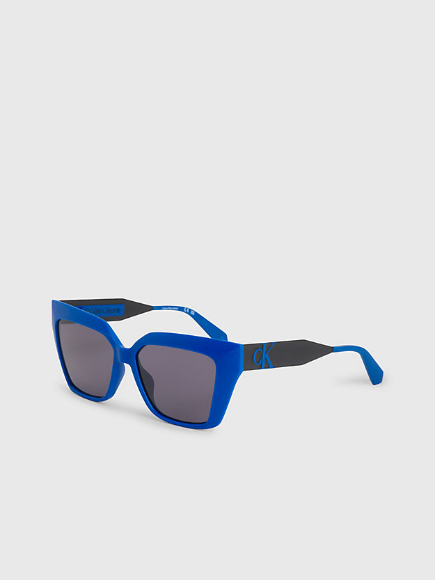 lunettes de soleil papillon ckj22639s blue pour femmes calvin klein jeans