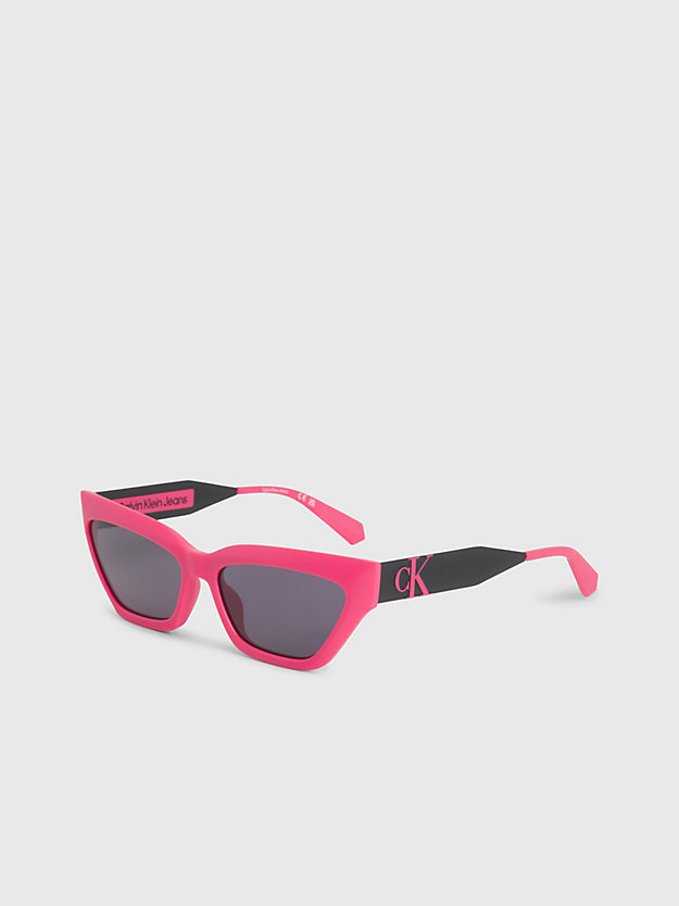 lunettes de soleil yeux de chat ckj22640s pink pour femmes calvin klein jeans