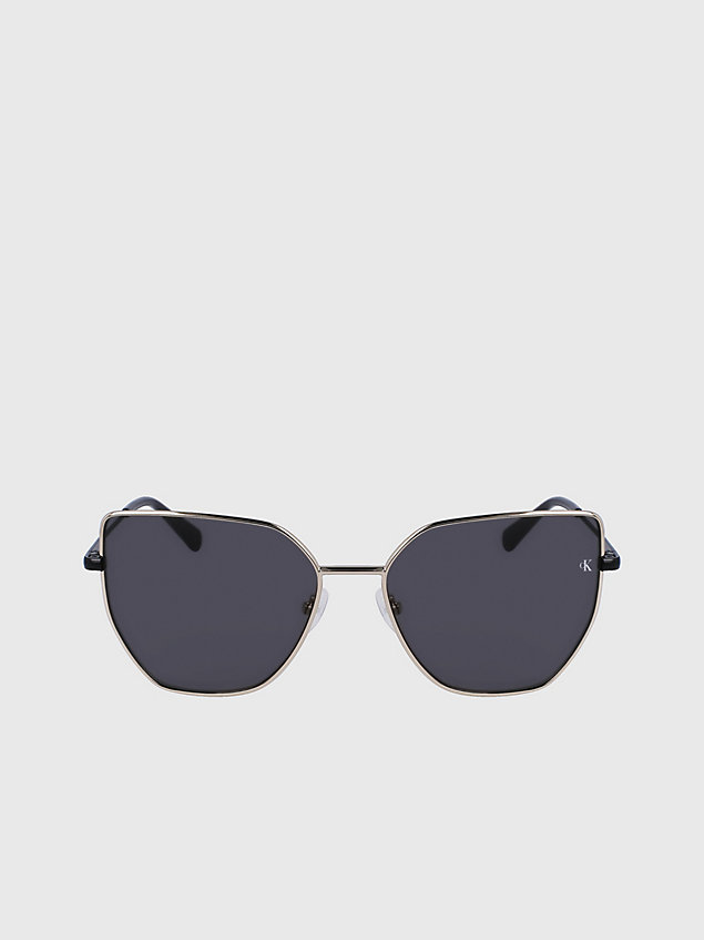 lunettes de soleil papillon ckj23202s black pour femmes calvin klein jeans