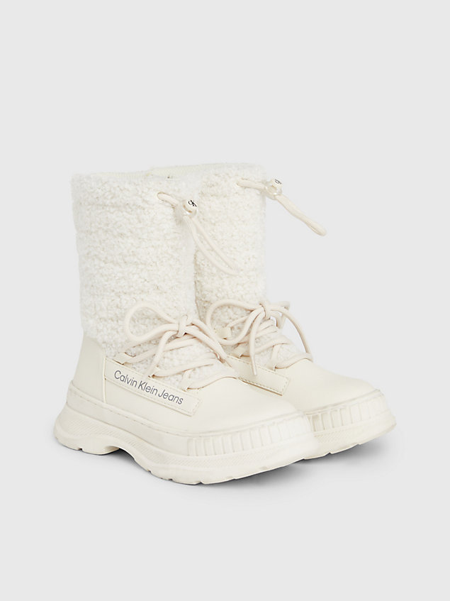 botas de nieve de felpa para niños white de nina calvin klein jeans