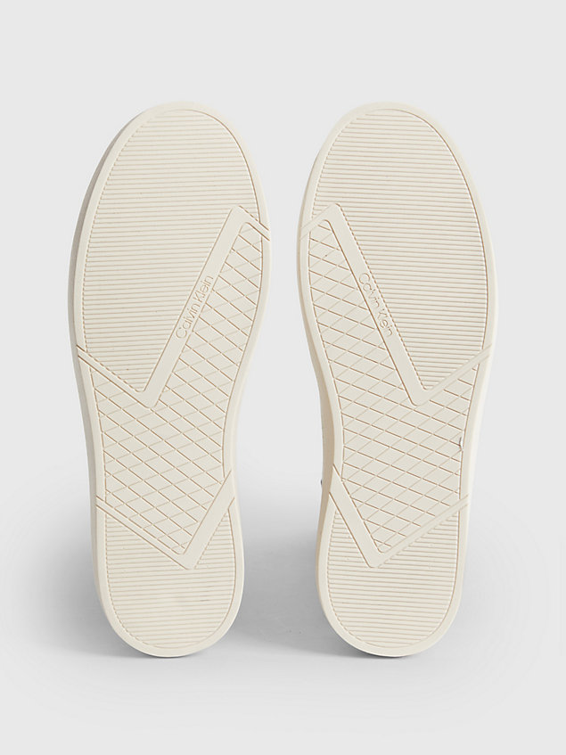 white nachhaltige sneakers mit strickdetail für herren - calvin klein