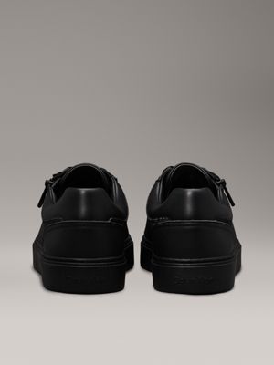 zapatillas con logo de piel triple black mono de hombres calvin klein