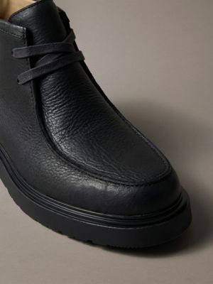 triple black desert boots mit profilierter materialschürze im zehenbereich für herren - calvin klein