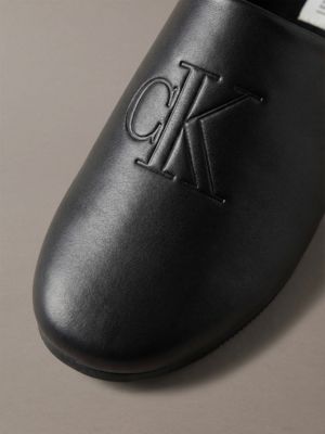 triple black charakterystyczne kapcie ze sztucznej skóry dla mężczyźni - calvin klein