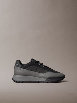 black signature mudguard runner trainers for men calvin klein