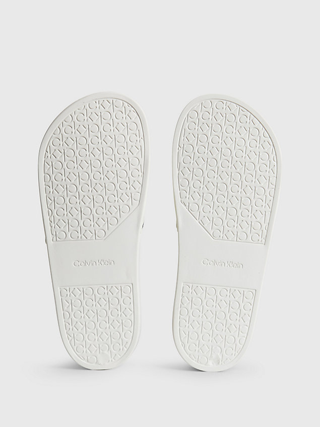 white monochrome slippers für damen - calvin klein