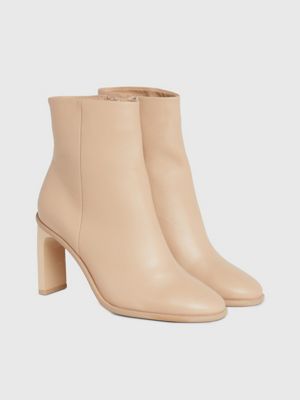 Calvin klein 2024 antoinette booties