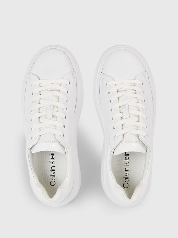 bright white skórzane buty sportowe na platformie dla kobiety - calvin klein