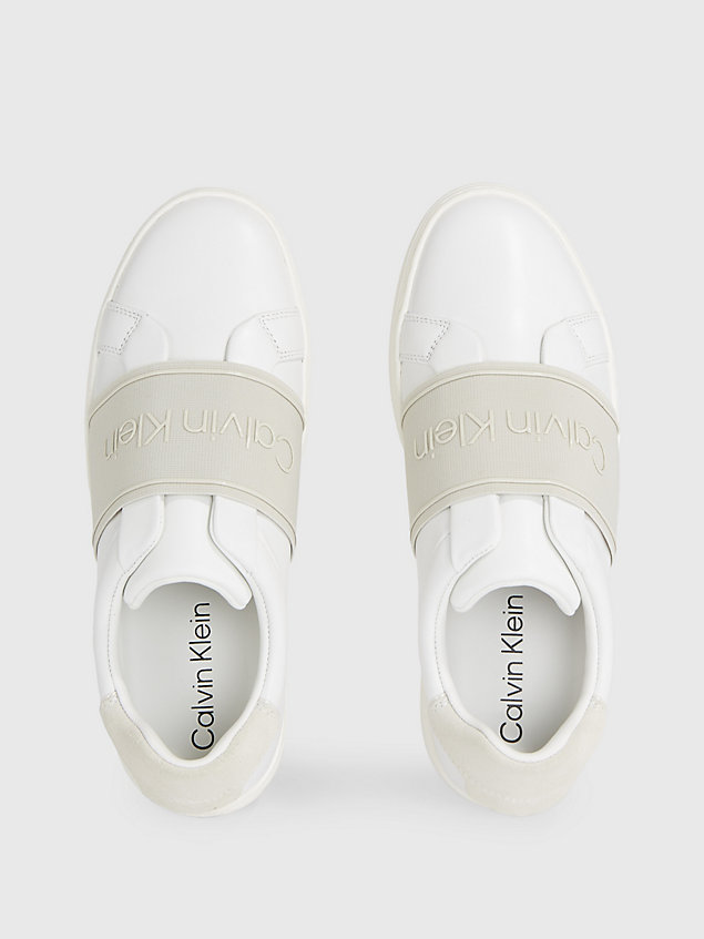 white buty wsuwane ze skóry dla kobiety - calvin klein
