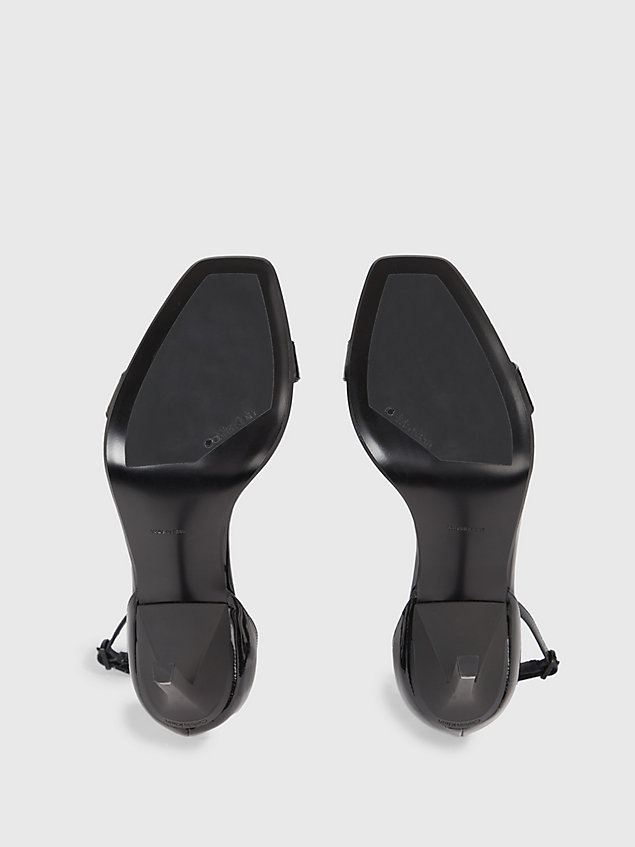 black stiletto-sandalen aus lackleder für damen - calvin klein