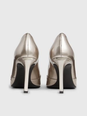 Calvin klein silver deals pumps