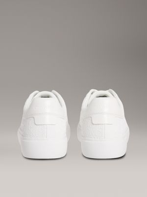 zapatillas con logo triple bright white de mujeres calvin klein