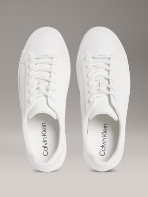 zapatillas con logo triple bright white de mujeres calvin klein