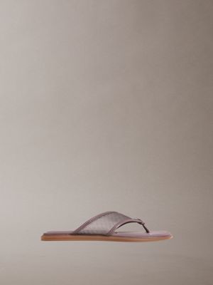 carla - sandali infradito a rete con punta quadrata brown da donne calvin klein