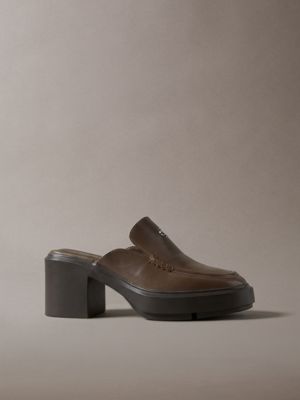 mules de piel con tacón grueso de plataforma brown de mujeres calvin klein