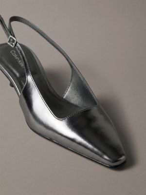 gunmetal slingbacks mit pfennigabsatz aus metallic-leder für damen - calvin klein