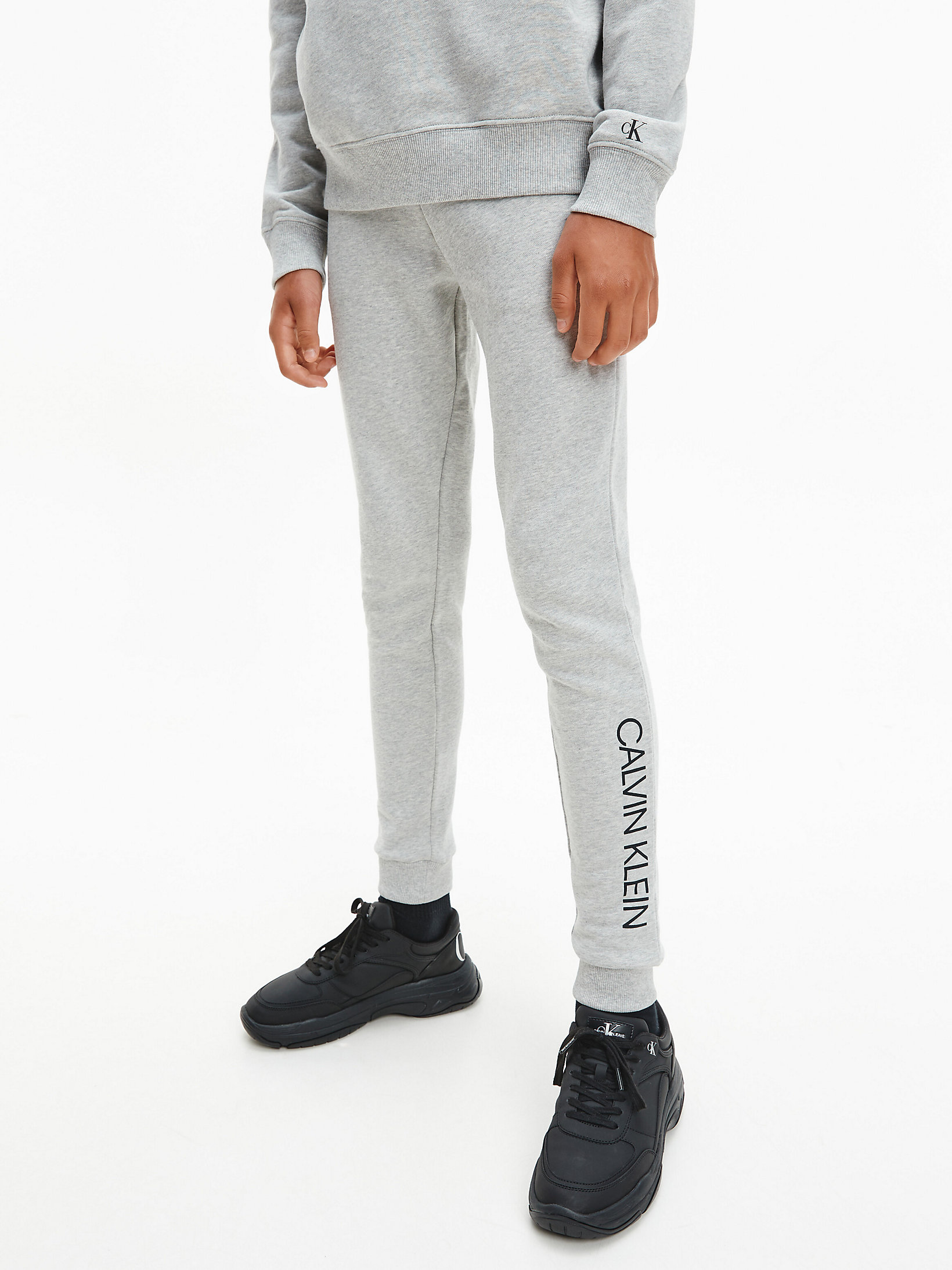 Light Grey Heather > Тренировочные брюки из органического хлопка > undefined мальчики - Calvin Klein