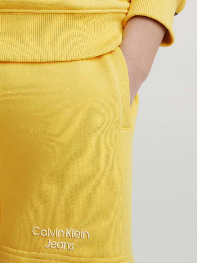 yellow slim fit logo-jogging-shorts für jungen - calvin klein jeans