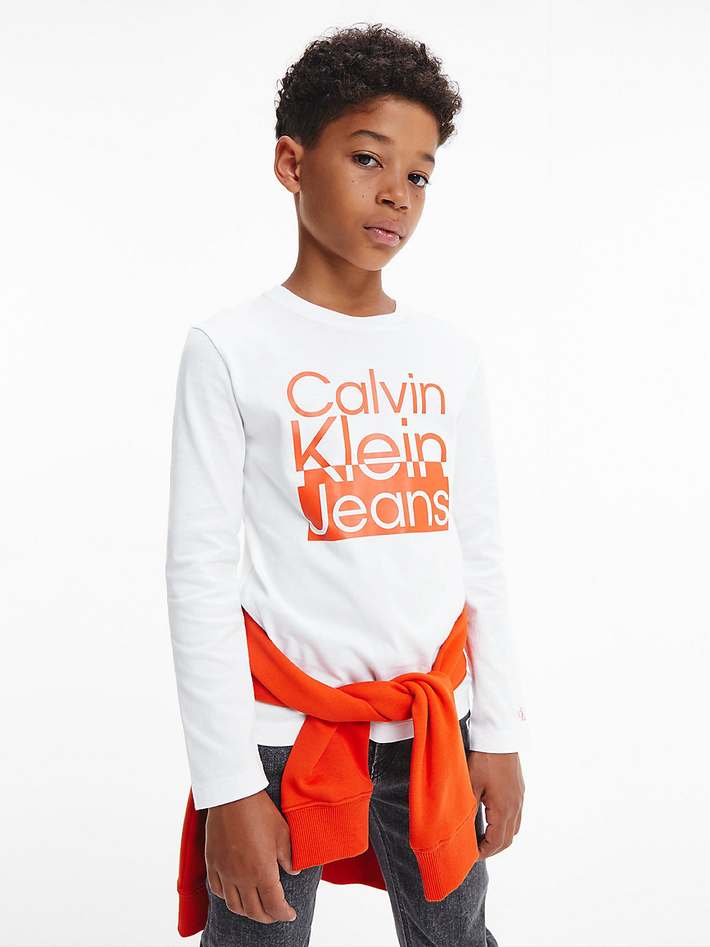 T-Shirt A Maniche Lunghe Con Logo > BRIGHT WHITE > undefined boys > Calvin Klein