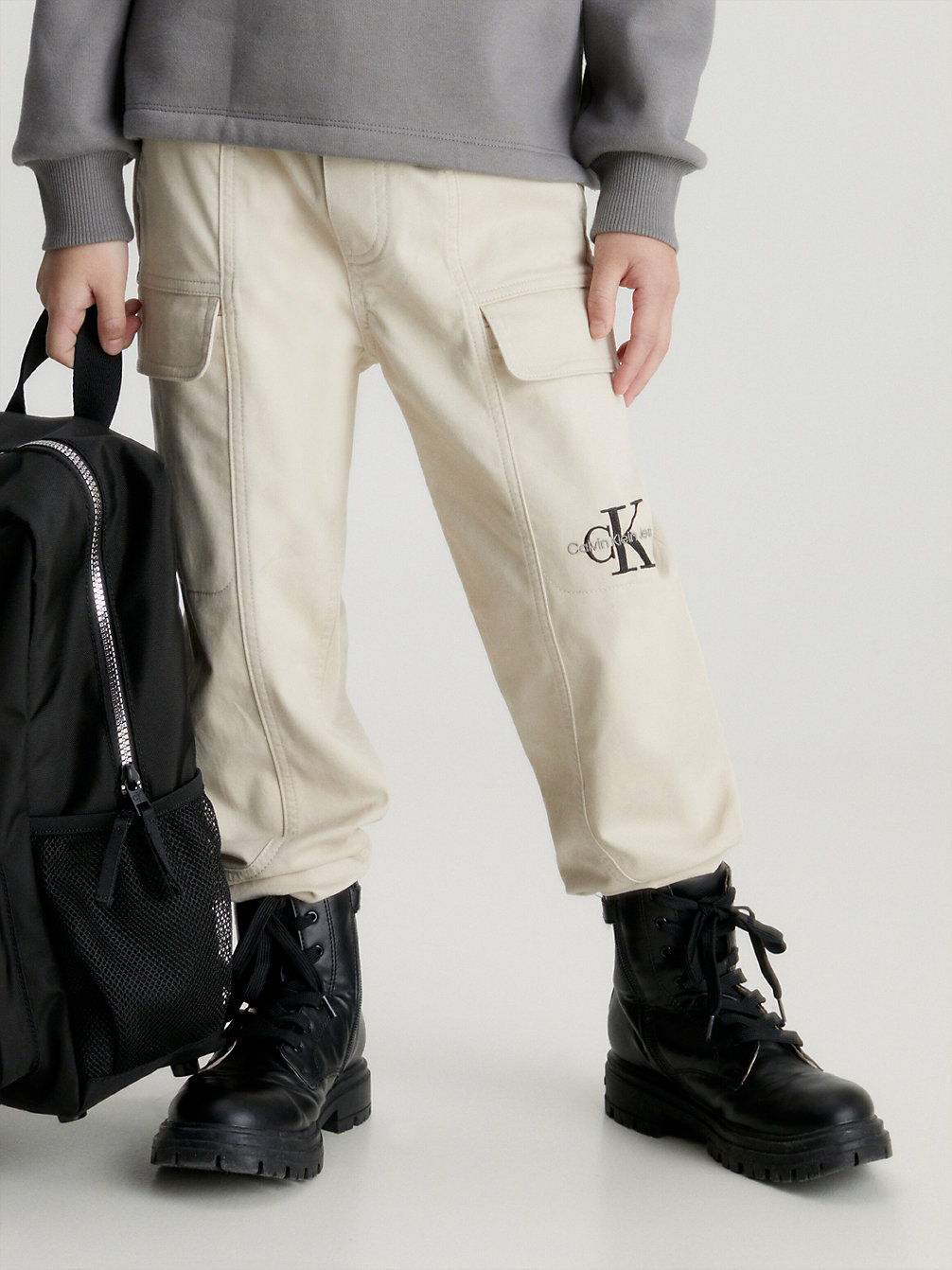 CLASSIC BEIGE Pantalon De Jogging Cargo En Satin undefined garcons Calvin Klein