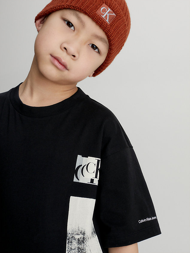 black relaxed glitch graphic t-shirt for boys calvin klein jeans
