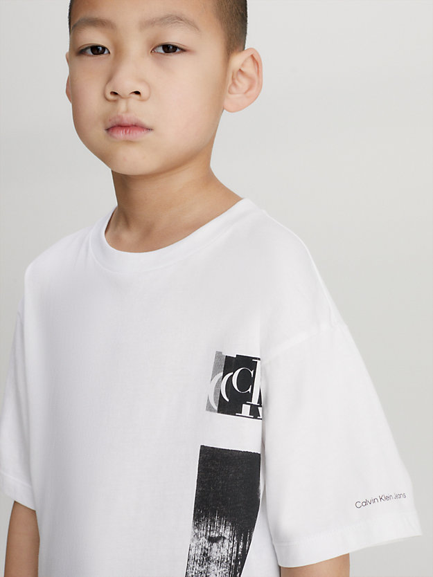 bright white relaxed glitch graphic t-shirt for boys calvin klein jeans