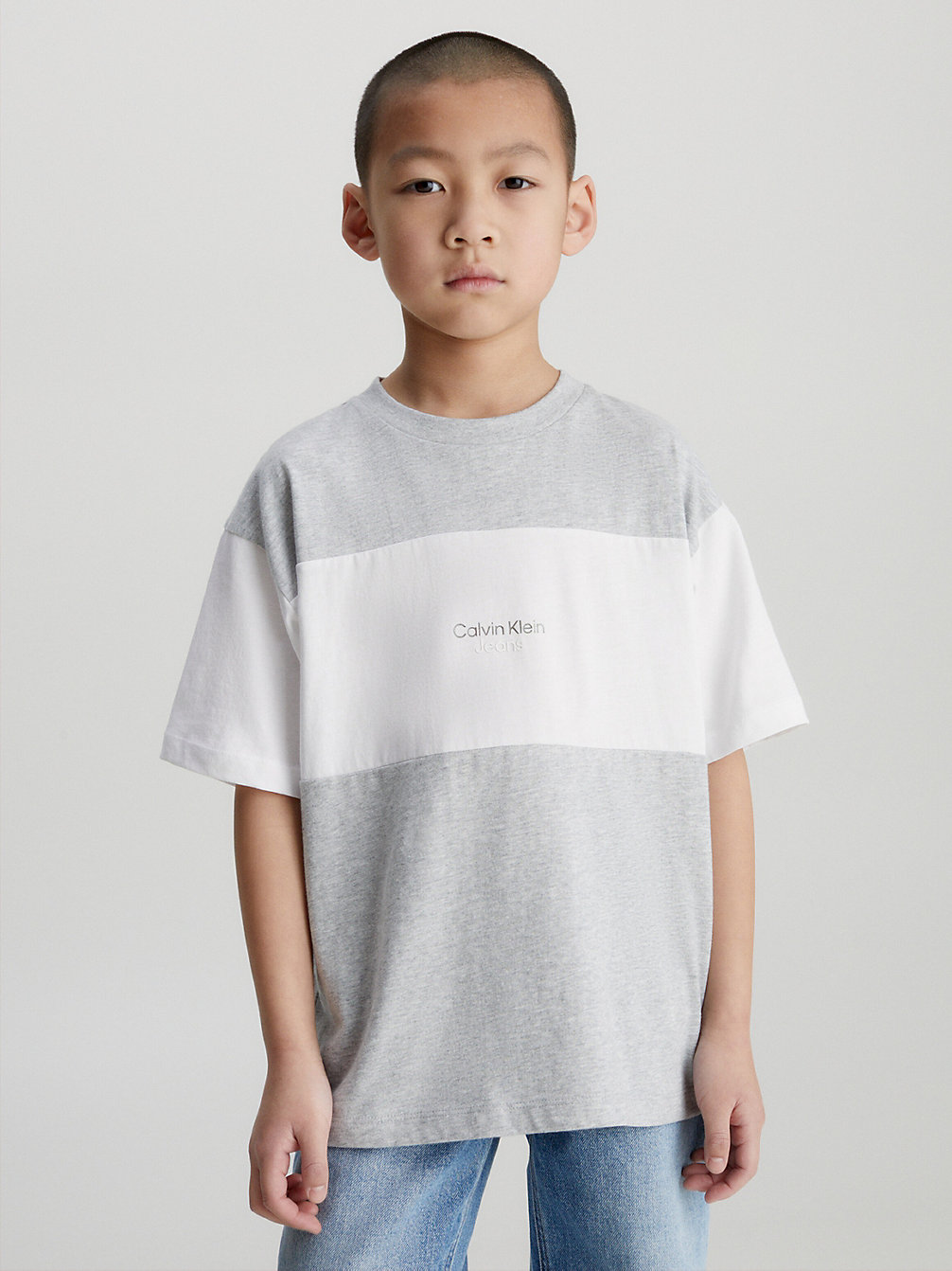 T-Shirt Con Logo A Righe Grosse Colorate > LIGHT GREY HEATHER / WHITE > undefined bambino > Calvin Klein