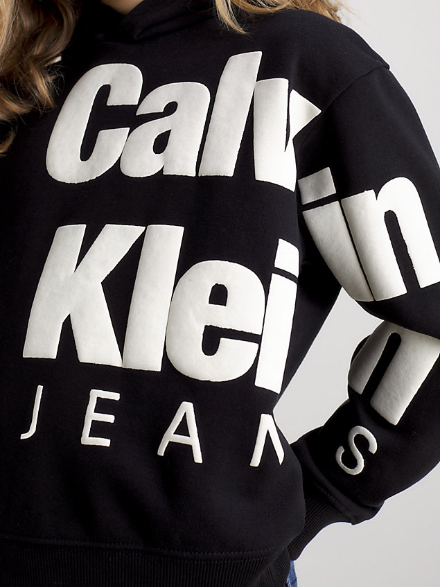 black relaxte fleece hoodie met logo voor boys - calvin klein jeans