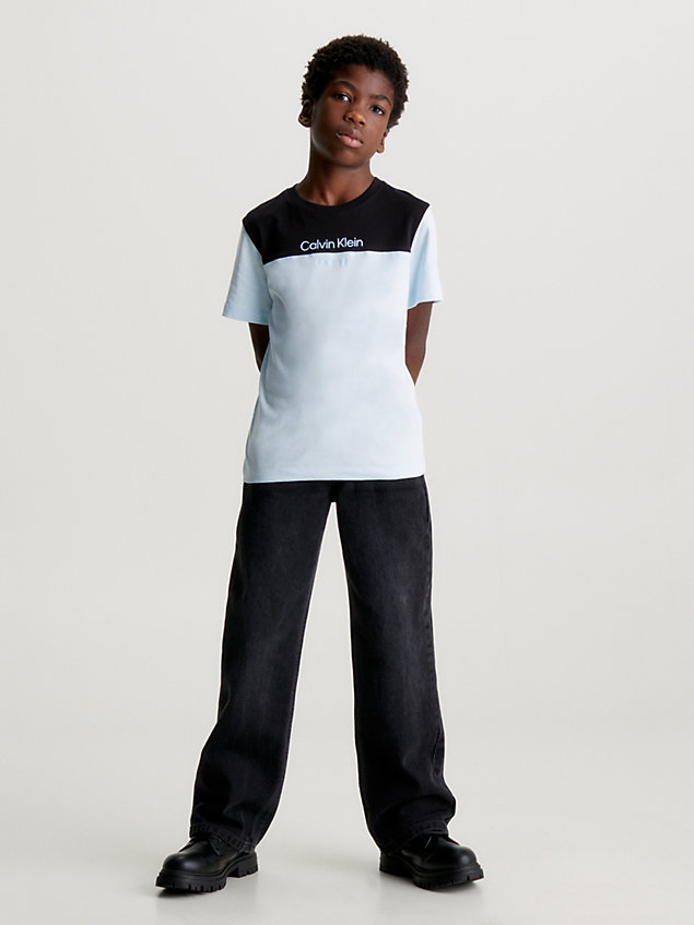blue logo-t-shirt in blockfarben-design für boys - calvin klein jeans