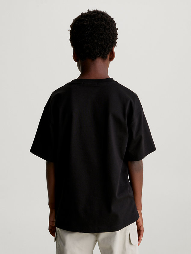 black relaxed pocket t-shirt for boys calvin klein jeans