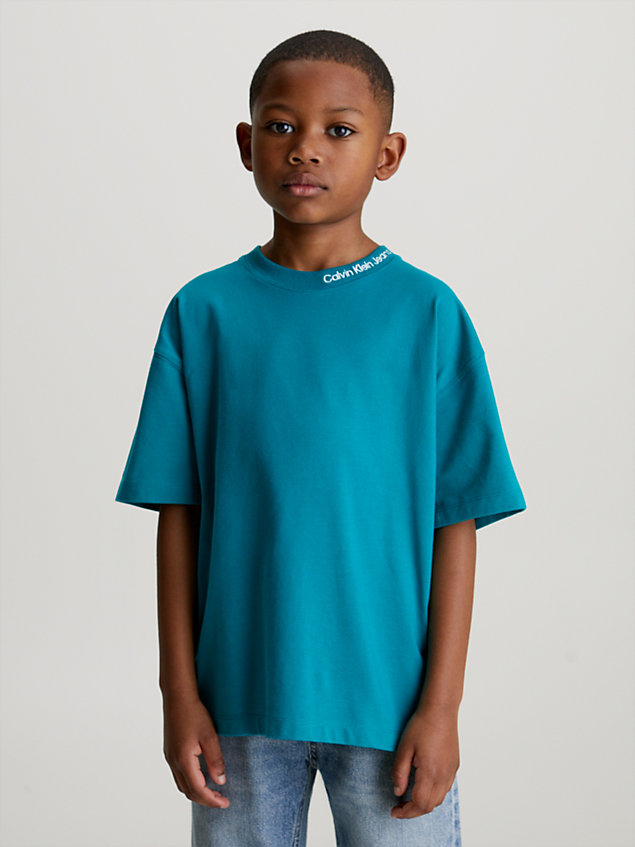 t-shirt con logo sul colletto dal taglio rilassato green da bambini calvin klein jeans