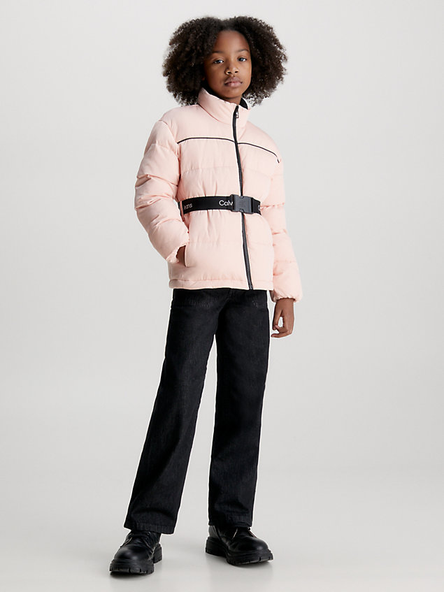 pink slim gewatteerd jack met riem voor meisjes - calvin klein jeans