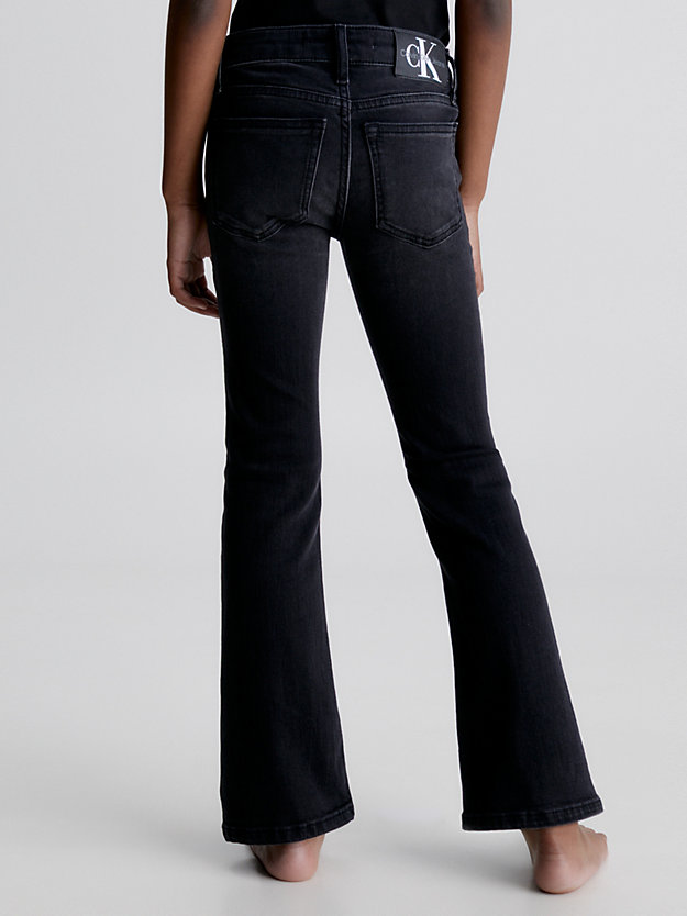 clean wash black mid rise flared jeans voor meisjes - calvin klein jeans