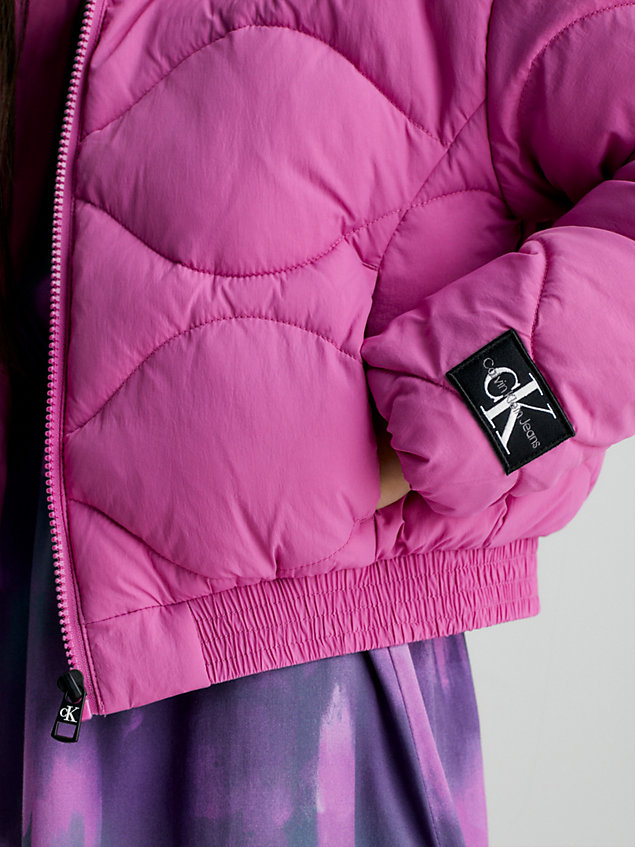 purple pikowana kurtka puchowa z kapturem dla dziewczynki - calvin klein jeans