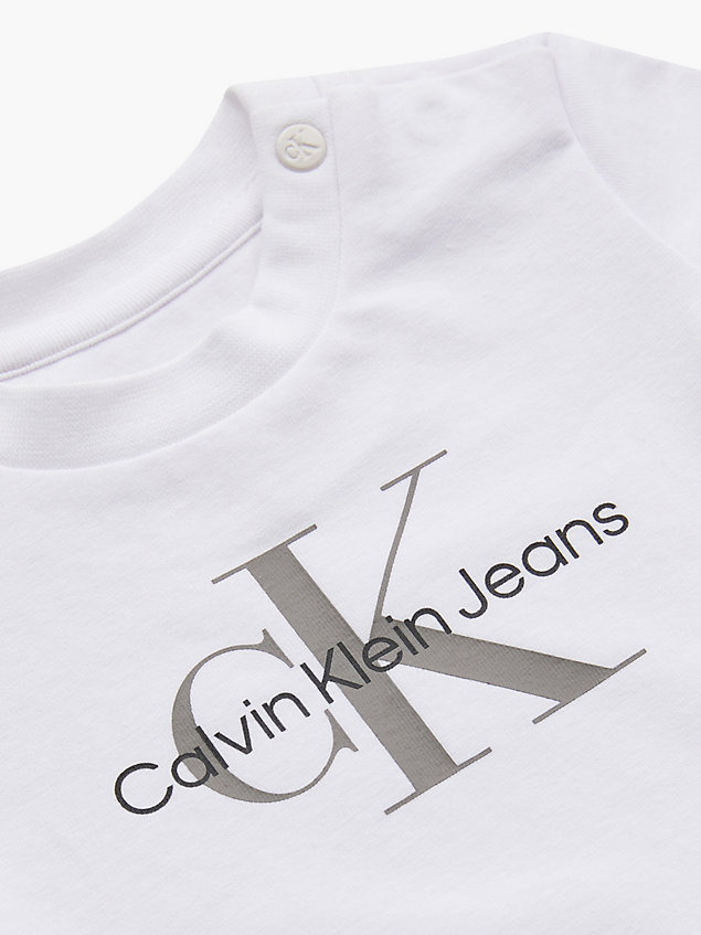 camiseta con logo de recién nacido white de newborn calvin klein jeans